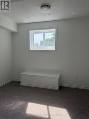 Brampton (Northwest Brampton) townhouse for rent - LOWER - 70 THORNBIRD CRESCENT Lower