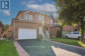 Brampton (Fletcher's West) apartment for rent - A house with a garage is for sale.
