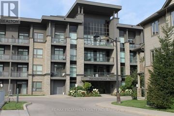 Hamilton (Stoney Creek) house for rent - 316 - 35 SOUTHSHORE CRESCENT 316