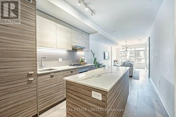 Toronto (Wychwood) condo for rent - 406 - 835 ST CLAIR AVENUE W 406