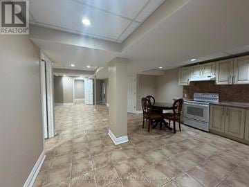 Vaughan (Beverley Glen) apartment for rent - 33 HAMMERSTONE CRESCENT