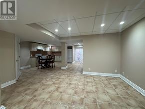 Vaughan (Beverley Glen) apartment for rent - 33 HAMMERSTONE CRESCENT