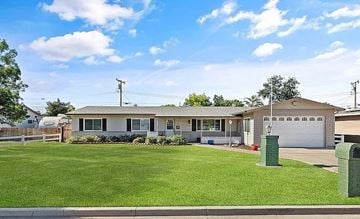 Tulare house for rent - 1716 E. Academy Ave.