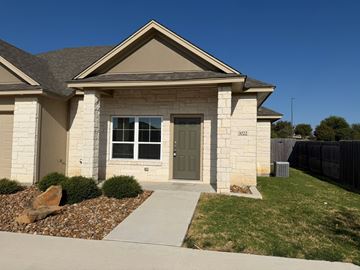 Temple house for rent - 3022 Fenway Circle