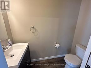 North Huron (Blyth) multi-family for rent - 2 - 206 RUTLEDGE STREET 2
