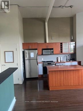 Toronto (Briar Hill-Belgravia) condo for rent - 201 - 1001 ROSELAWN AVENUE 201