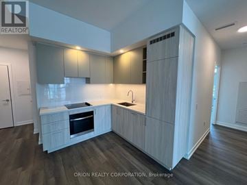 Vaughan (Vaughan Corporate Centre) condo for rent - 911 - 5 MEADOWDALE ROAD 911