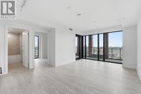 Toronto (Thorncliffe Park) condo for rent - 610 - 25 FREDERICK TODD WAY 610