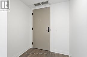 Toronto (Thorncliffe Park) condo for rent - 1407 - 25 FREDERICK TODD WAY 1407