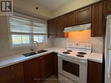 Vaughan (Maple) condo for rent - 2 - 9699 JANE STREET 2