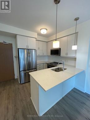 Oakville (Oa Rural Oakville) condo for rent - 329 - 128 GROVEWOOD COMMON 329