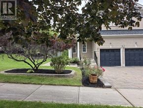 Mississauga (Hurontario) apartment for rent - 267 LAURENTIAN AVENUE