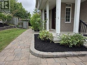 Mississauga (Hurontario) apartment for rent - 267 LAURENTIAN AVENUE