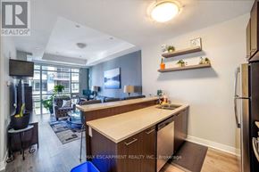 Hamilton (Central) condo for rent - 810 - 150 MAIN STREET W 810