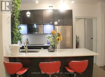 Toronto (Mimico) condo for rent - 2309 - 56 ANNIE CRAIG DRIVE 2309