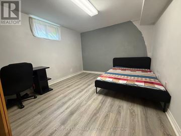 Hamilton (Ainslie Wood) apartment for rent - 45 WEST PARK AVENUE