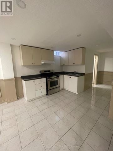 Vaughan (West Woodbridge) apartment for rent - 34 JACANA STREET