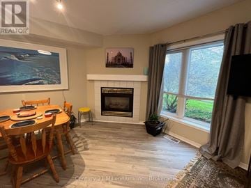 Collingwood condo for rent - 706 JOHNSTON PARK AVENUE