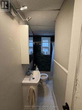 Toronto (Dufferin Grove) multi-family for rent - 4 - 1094 COLLEGE STREET 4