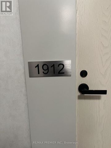 Vaughan (Vaughan Corporate Centre) condo for rent - 1912 - 225 COMMERCE STREET 1912