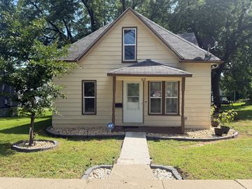 Grinnell house for rent - 612 Prairie St