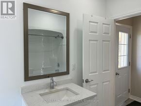 Essa apartment for rent - B - 5997 5TH LINE B
