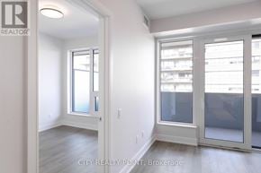Toronto (Forest Hill North) condo for rent - 1105 - 2525 BATHURST STREET 1105