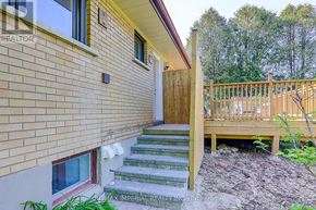 Newmarket (Huron Heights-Leslie Valley) apartment for rent - 98 BELFRY DRIVE