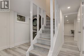 Newmarket (Huron Heights-Leslie Valley) apartment for rent - 98 BELFRY DRIVE