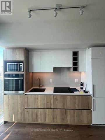 Toronto (Moss Park) condo for rent - PH03 - 319 JARVIS STREET PH03