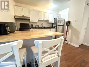 London North (North P) townhouse for rent - 100 - 70 FIDDLERS GREEN ROAD 100