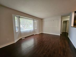 Surrey apartment for rent - 15118 91A STREET