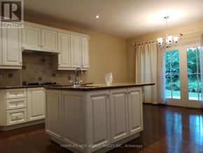 Richmond Hill apartment for rent - 36 COUNTRY HEIGHTS DRIVE