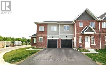 Welland (Broadway) townhouse for rent - 90 HIGHRIVER TRAIL