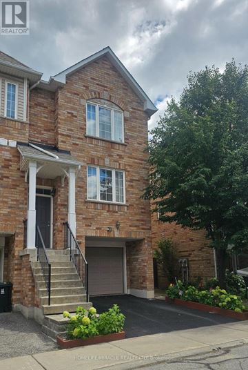 Toronto (Eglinton East) townhouse for rent - 1 - 2800 EGLINTON AVENUE E 1