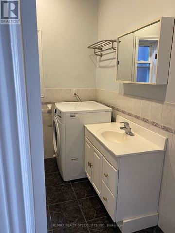 Hamilton (Landsdale) apartment for rent - SECOND FLOOR - 359 BARTON STREET E