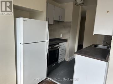 Toronto (Stonegate-Queensway) condo for rent - 202 - 3 HILL HEIGHTS ROAD 202