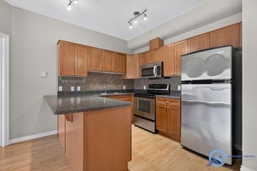 Edmonton house for rent - #109, 10235 112 Street Northwest