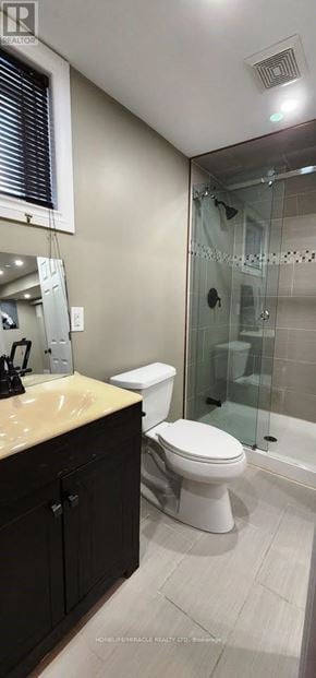 Milton (Ha Harrison) townhouse for rent - A bathroom with a toilet, sink, and shower.