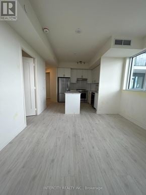 Vaughan (Vellore Village) house for rent - 503 - 9000 JANE STREET 503