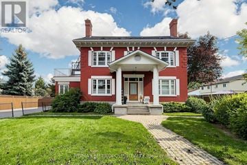 Oshawa (Lakeview) multi-family for rent - UPPER #2 - 1110 SIMCOE STREET S Upper #2