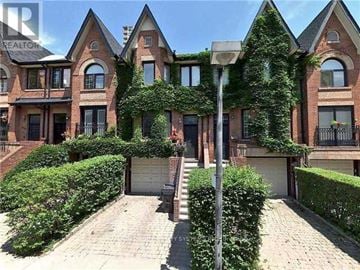 Toronto (Kensington-Chinatown) townhouse for rent - 45 SOHO SQUARE