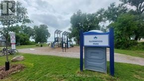 Georgina (Keswick South) apartment for rent - A sign for Glenwood Park stands in front of a playground.