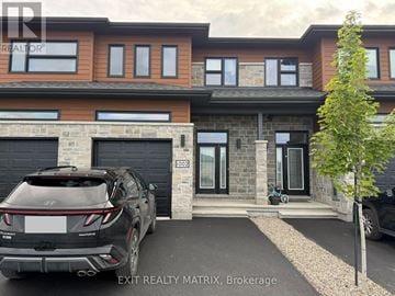 Russell townhouse for rent - 1002 COLOGNE STREET