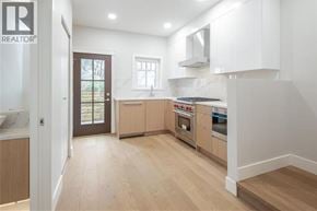 Vancouver townhouse for rent - 815 W 15TH AVENUE