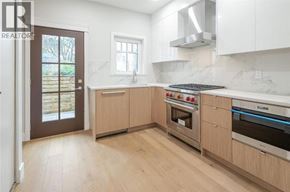 Vancouver townhouse for rent - 815 W 15TH AVENUE