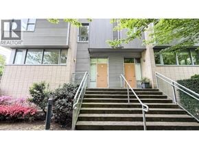 Vancouver townhouse for rent - 390 E 11TH AVE