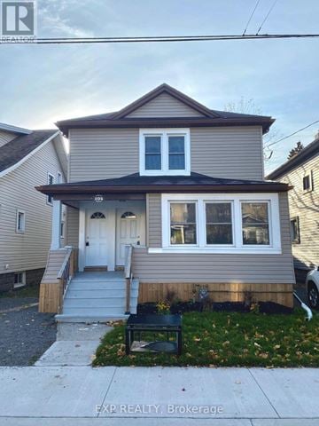 St. Catharines (Downtown) multi-family for rent - UPPER LEVEL - 104 LOWELL AVENUE