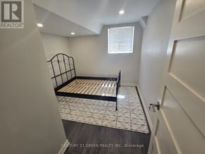 Oakville (Wm Westmount) townhouse for rent - LOWER - 2483 OLD BROMPTON WAY Lower
