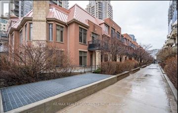 Mississauga (City Centre) condo for rent - 320 - 330 PRINCESS ROYAL DRIVE 320